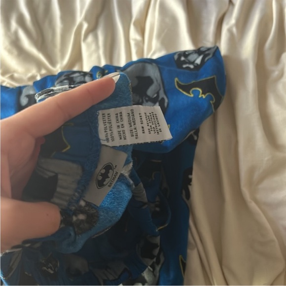 Batman Pjs Medium - Picture 4 of 4